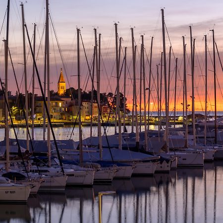 Boutique Hotel Nautica - Spa & Wellness, Free Parking, Pet Friendly Novigrad Istria エクステリア 写真