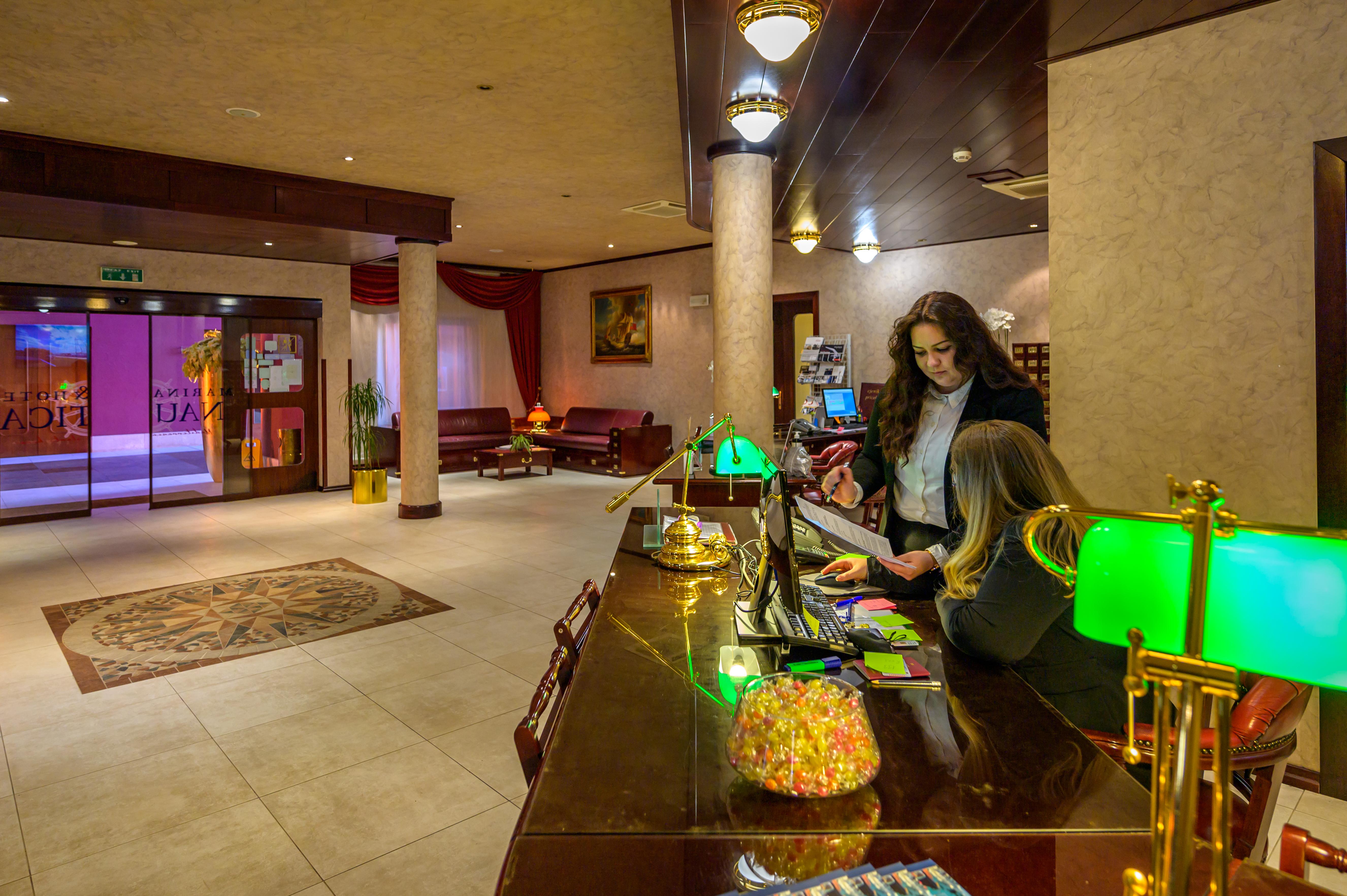 Boutique Hotel Nautica - Spa & Wellness, Free Parking, Pet Friendly Novigrad Istria エクステリア 写真