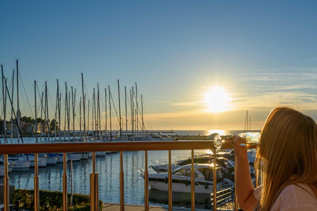 Boutique Hotel Nautica - Spa & Wellness, Free Parking, Pet Friendly Novigrad Istria エクステリア 写真