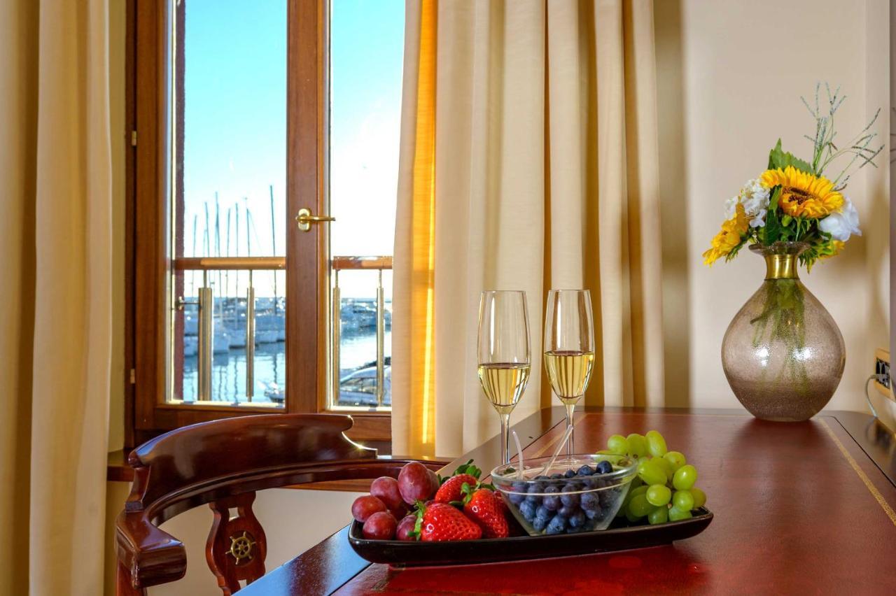 Boutique Hotel Nautica - Spa & Wellness, Free Parking, Pet Friendly Novigrad Istria エクステリア 写真