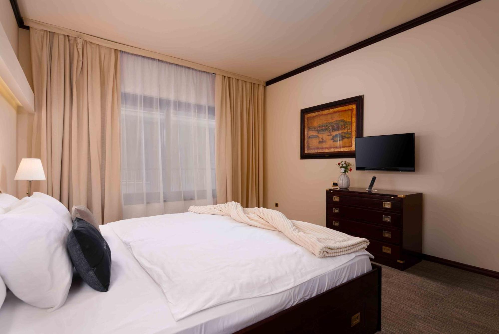 Boutique Hotel Nautica - Spa & Wellness, Free Parking, Pet Friendly Novigrad Istria エクステリア 写真