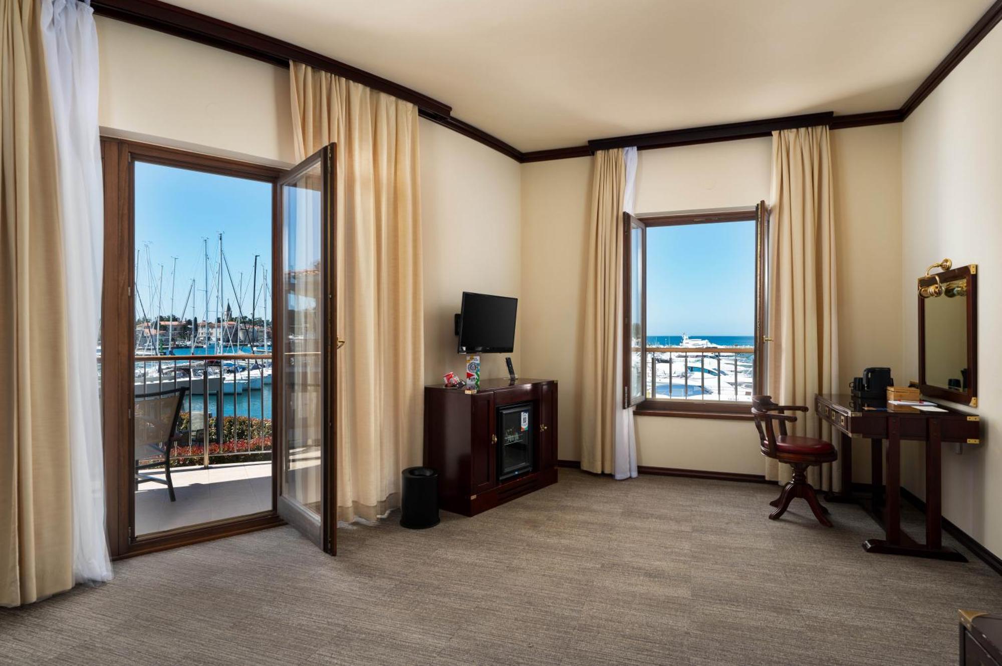 Boutique Hotel Nautica - Spa & Wellness, Free Parking, Pet Friendly Novigrad Istria 部屋 写真