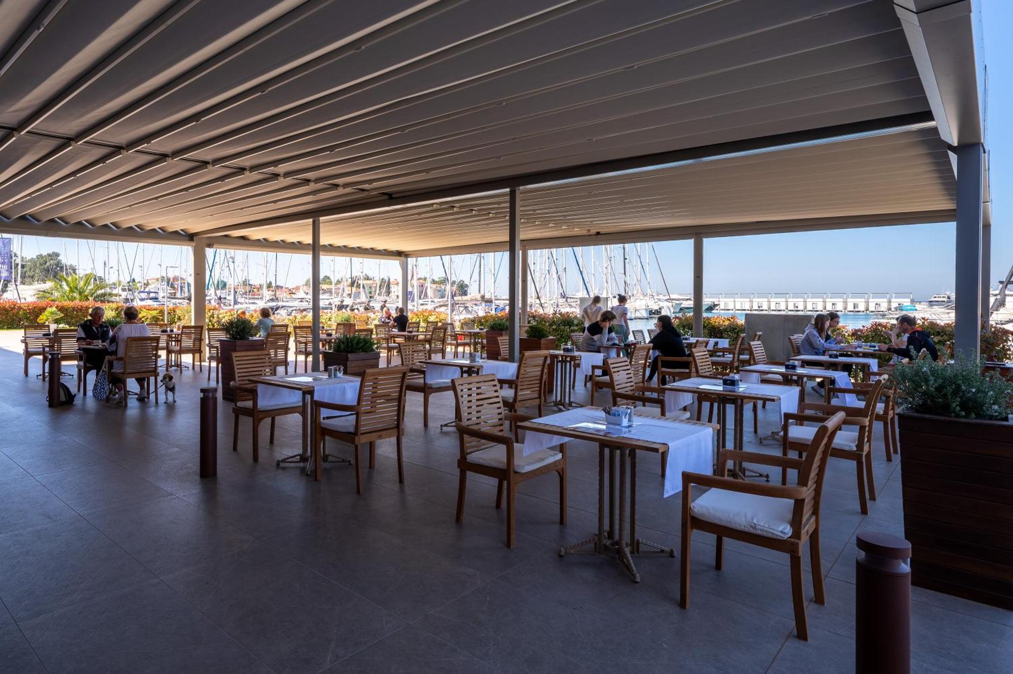 Boutique Hotel Nautica - Spa & Wellness, Free Parking, Pet Friendly Novigrad Istria エクステリア 写真