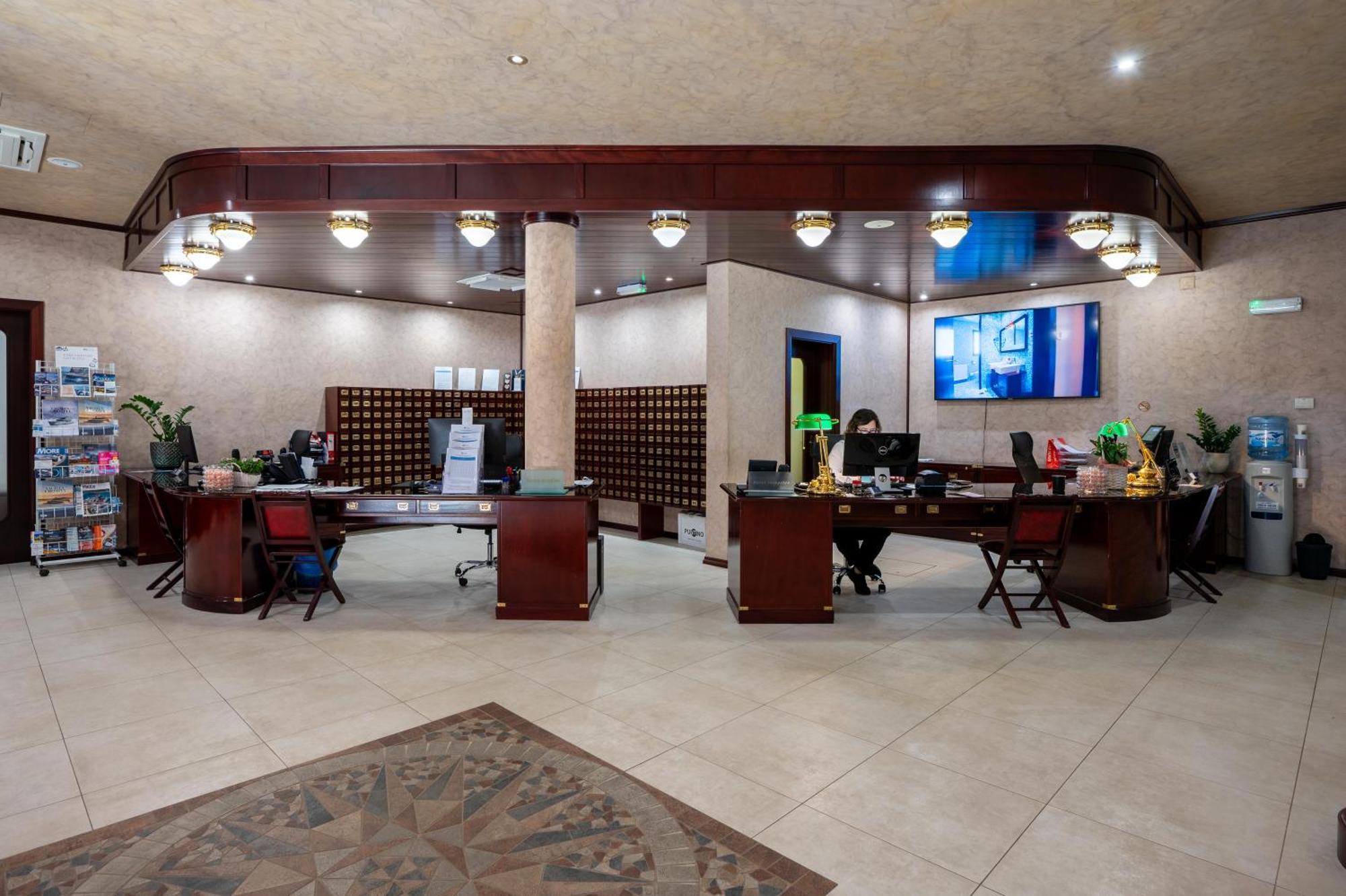 Boutique Hotel Nautica - Spa & Wellness, Free Parking, Pet Friendly Novigrad Istria エクステリア 写真