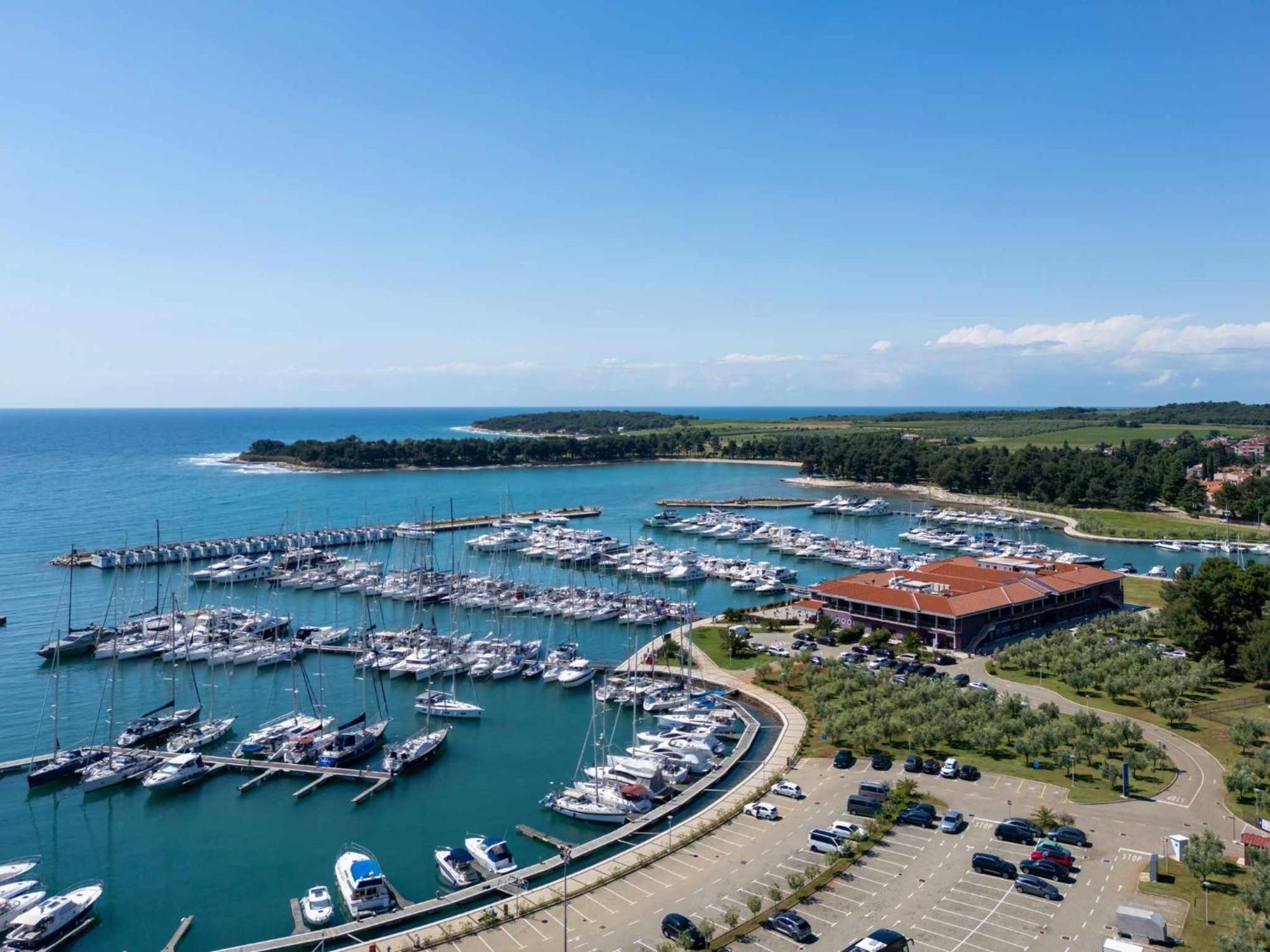 Boutique Hotel Nautica - Spa & Wellness, Free Parking, Pet Friendly Novigrad Istria エクステリア 写真
